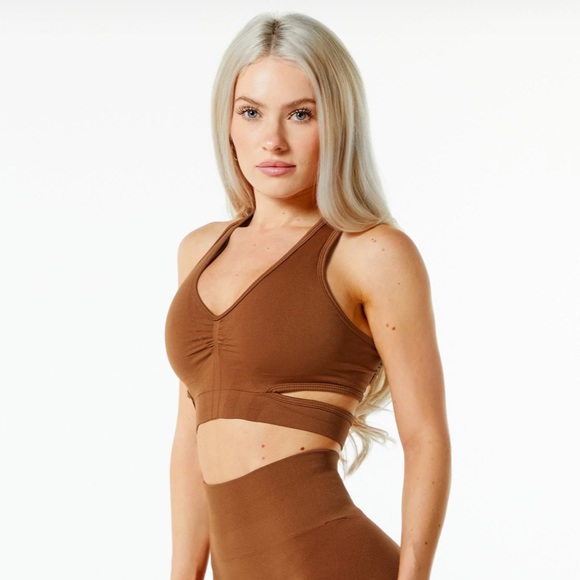 Alphalete Status Bra - Butterscotch Size Small - Picture 3 of 7
